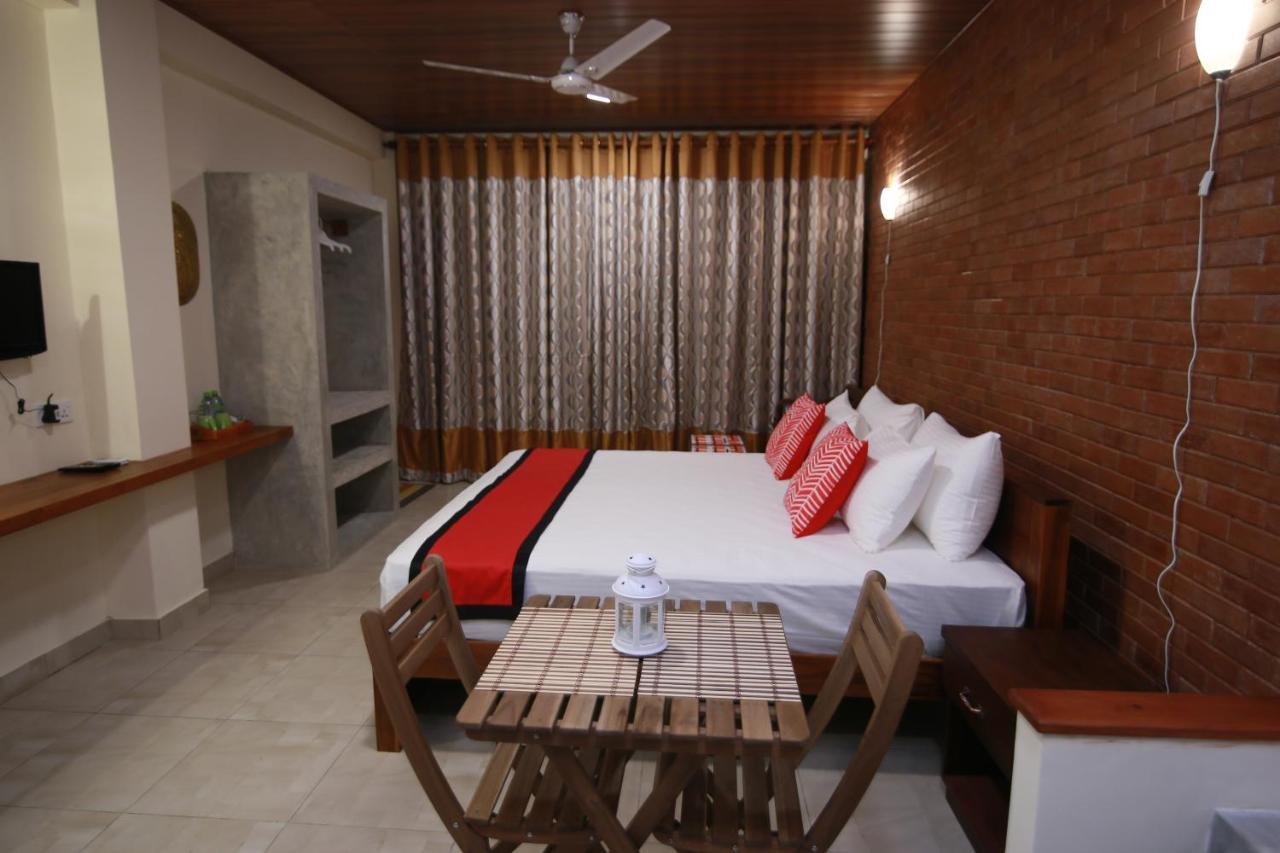 Athithi Villa Хиккадува Экстерьер фото